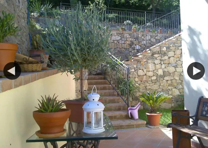 Casale Coreallo Bed & Breakfast Spotorno